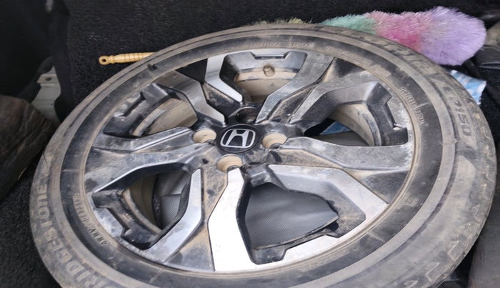 2012 Hyundai Verna FLUIDIC 1.6 CRDI SX, Diesel, Manual, 99,089 km, tyre