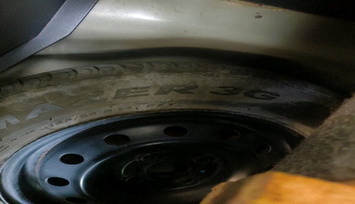 2013 Maruti Swift VXI, Petrol, Manual, 64,642 km, tyre