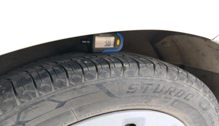 2013 Hyundai i10 MAGNA 1.1, Petrol, Manual, 53,776 km, tyre