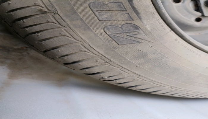 2013 Hyundai i10 MAGNA 1.1, Petrol, Manual, 53,776 km, tyre