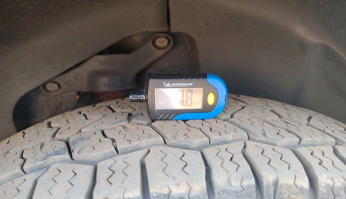 2020 Tata Harrier XZ PLUS 2.0L, Diesel, Manual, 1,17,011 km, tyre