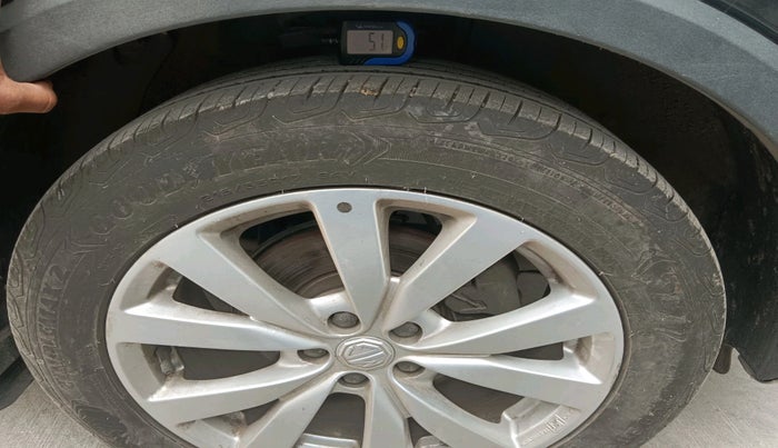 2023 MG ASTOR SUPER 1.5 MT, Petrol, Manual, 21,524 km, tyre