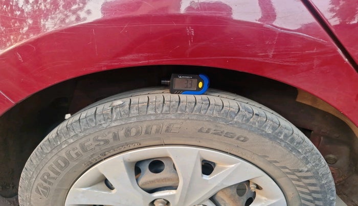 2016 Hyundai Grand i10 SPORTZ 1.2 KAPPA VTVT, Petrol, Manual, 1,24,545 km, tyre