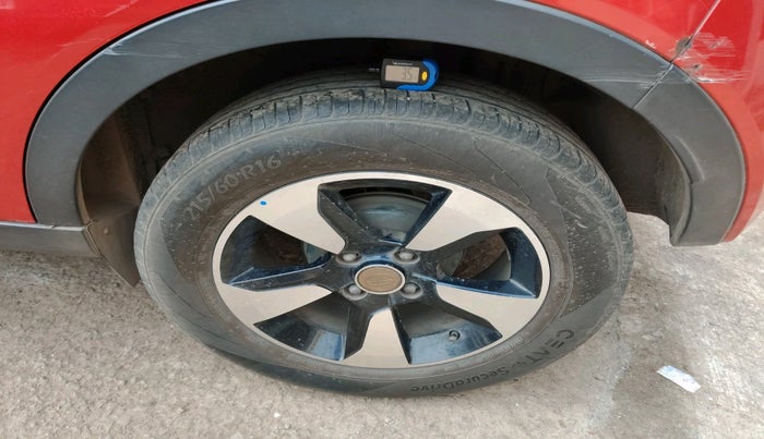 2017 Tata NEXON XZ PLUS PETROL DUAL TONE, Petrol, Manual, 49,761 km, tyre