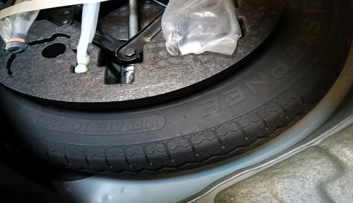 2024 Mahindra XUV 3XO AX7L 1.2 Petrol AT, Petrol, Automatic, 4,005 km, tyre