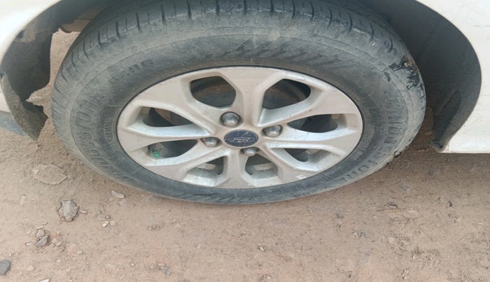 2016 Ford Figo Aspire TITANIUM1.5 DIESEL, Diesel, Manual, 1,46,671 km, tyre