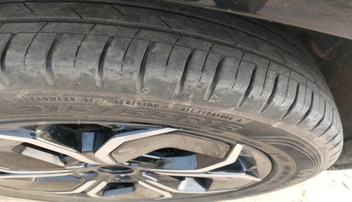 2025 Tata Curvv Creative Plus S 1.2 Petrol 6MT, Petrol, Manual, 19,600 km, tyre