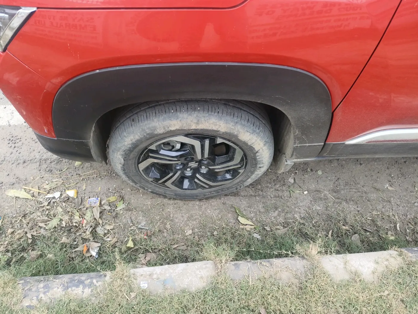 2022 Maruti BREZZA ZXI + SMART HYBRID, Petrol, Manual, 17,040 km, tyre