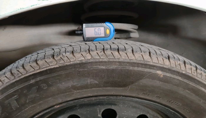 2011 Maruti Swift Dzire VXI, Petrol, Manual, 1,89,272 km, tyre