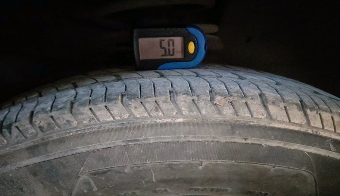 2011 Maruti Swift Dzire VXI, Petrol, Manual, 1,89,272 km, tyre