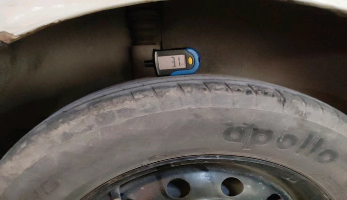 2011 Maruti Swift Dzire VXI, Petrol, Manual, 1,89,272 km, tyre