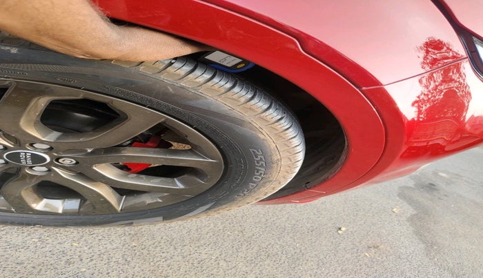 2015 Landrover Range Rover 4.4 SDV8 VOGUE SE, Diesel, Automatic, 69,101 km, tyre