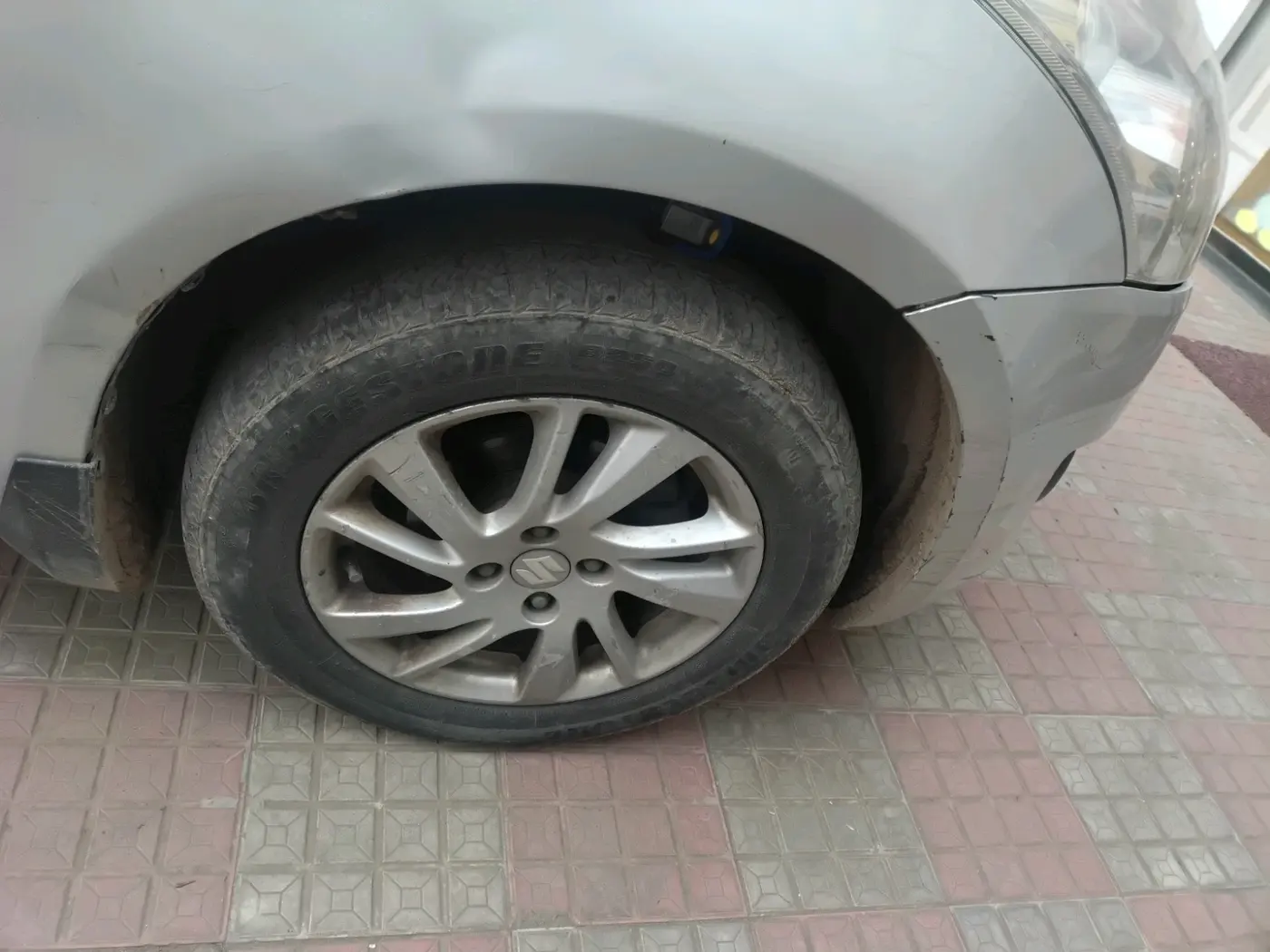2013 Maruti Swift ZDI, Diesel, Manual, 1,49,098 km, tyre