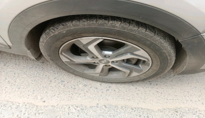 2018 Hyundai Creta SX AT 1.6 PETROL, Petrol, Automatic, 91,417 km, tyre