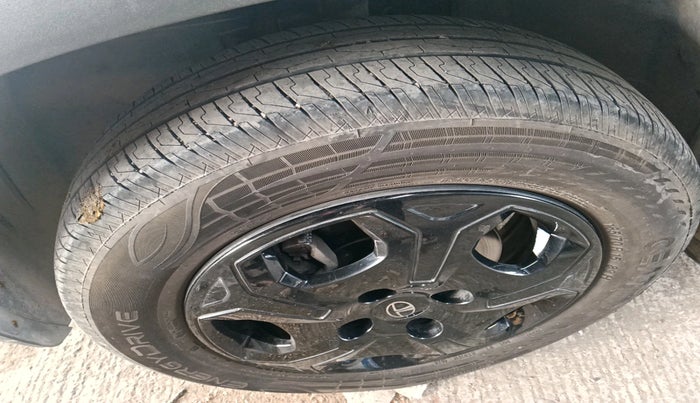 2024 Tata PUNCH Accomplished Plus iCNG, Petrol, Manual, 24,079 km, tyre