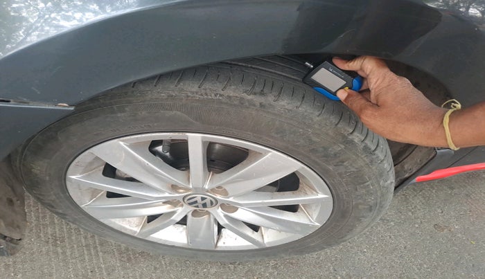 2016 Volkswagen Ameo HIGHLINE DSG 1.5 DIESEL , Diesel, Automatic, 1,24,463 km, tyre