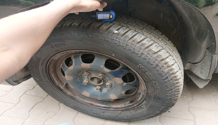 2015 Nissan Terrano XL (P), Petrol, Manual, 48,241 km, tyre