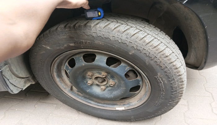 2015 Nissan Terrano XL (P), Petrol, Manual, 48,241 km, tyre