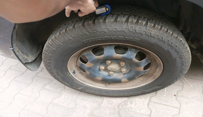 2015 Nissan Terrano XL (P), Petrol, Manual, 48,241 km, tyre