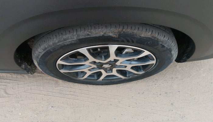 2024 Maruti XL6 ZETA CNG, Petrol, Manual, 11,119 km, tyre