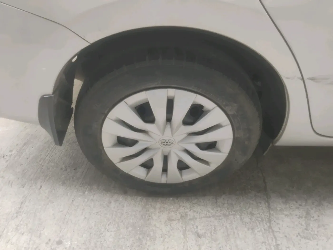 2018 Toyota YARIS G CVT, Petrol, Automatic, 45,300 km, tyre