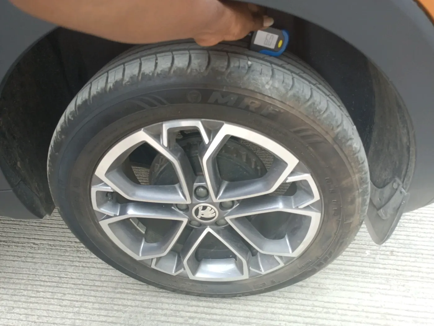 2023 Skoda KUSHAQ STYLE 1.0L TSI AT, Petrol, Automatic, 3,252 km, tyre