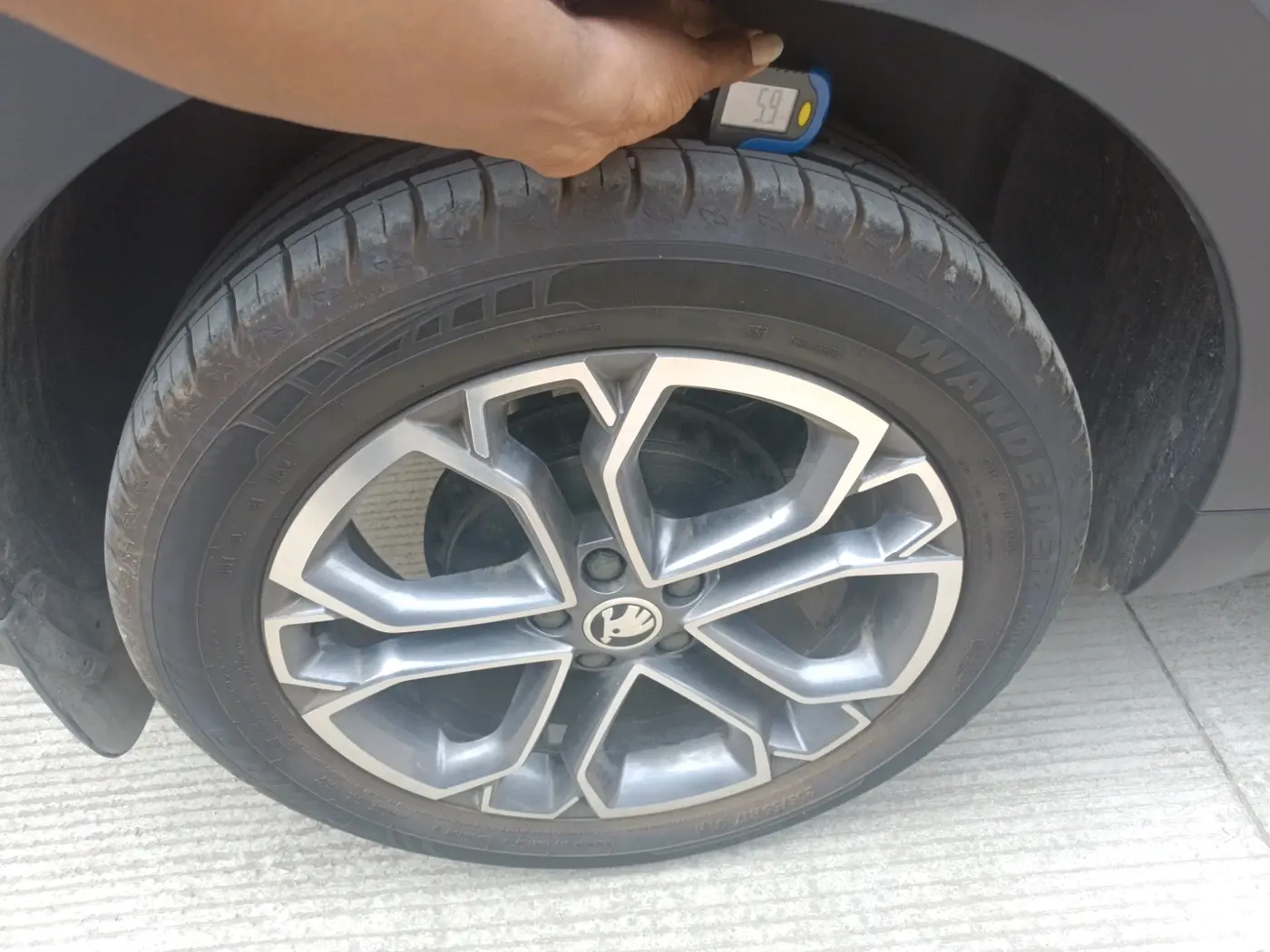2023 Skoda KUSHAQ STYLE 1.0L TSI AT, Petrol, Automatic, 3,252 km, tyre