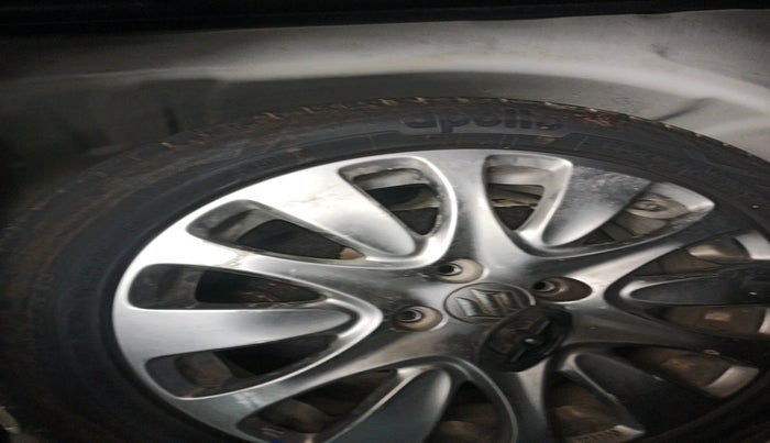 2017 Maruti Baleno ZETA PETROL 1.2, Petrol, Manual, 1,00,115 km, tyre