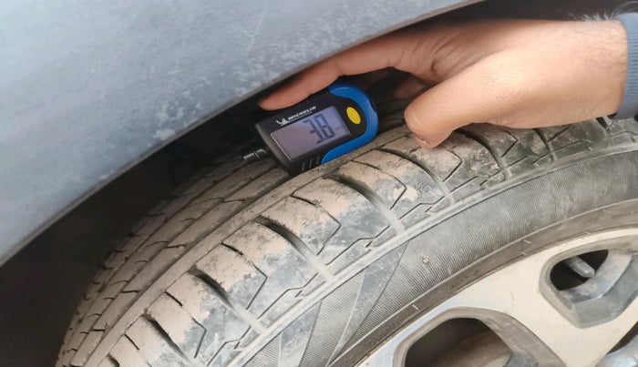 2018 Renault Captur RXT PETROL, Petrol, Manual, 83,500 km, tyre