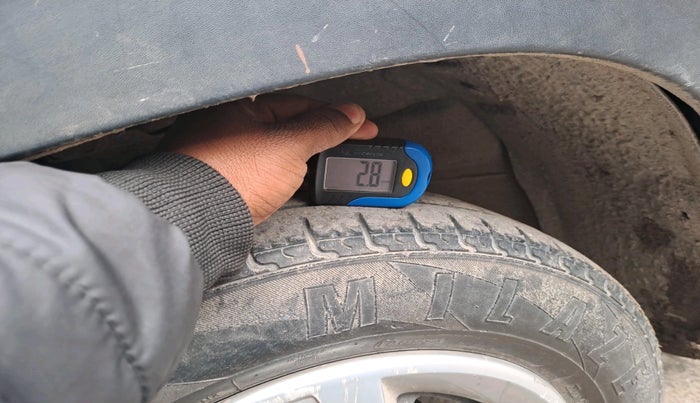 2016 Renault Kwid RXT 0.8, Petrol, Manual, 54,555 km, tyre