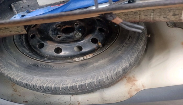 2014 Maruti Swift Dzire VXI, Petrol, Manual, 81,145 km, tyre