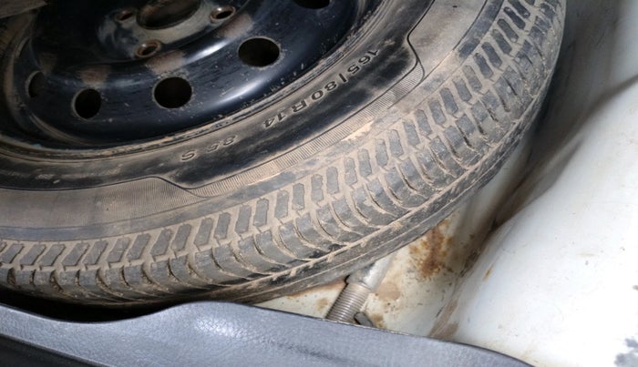 2016 Maruti Swift Dzire VXI, Petrol, Manual, 1,31,698 km, tyre