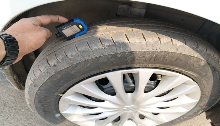 2016 Maruti Swift Dzire VXI, Petrol, Manual, 1,31,698 km, tyre