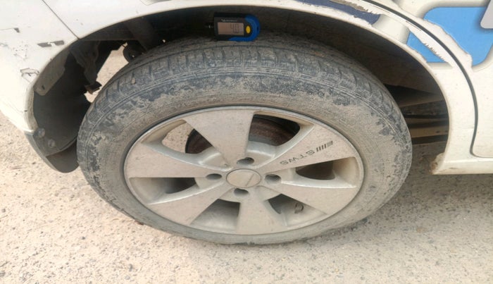 2011 Maruti Wagon R 1.0 VXI, Petrol, Manual, 88,309 km, tyre