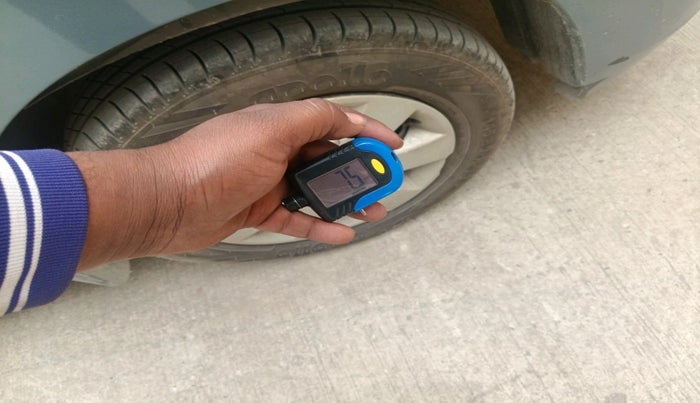 2014 Maruti Wagon R 1.0 LXI, Petrol, Manual, 66,401 km, tyre