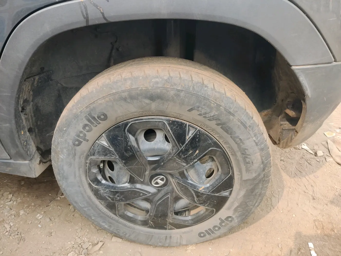 2022 Tata PUNCH ADVENTURE MT, CNG, Manual, 72,492 km, tyre