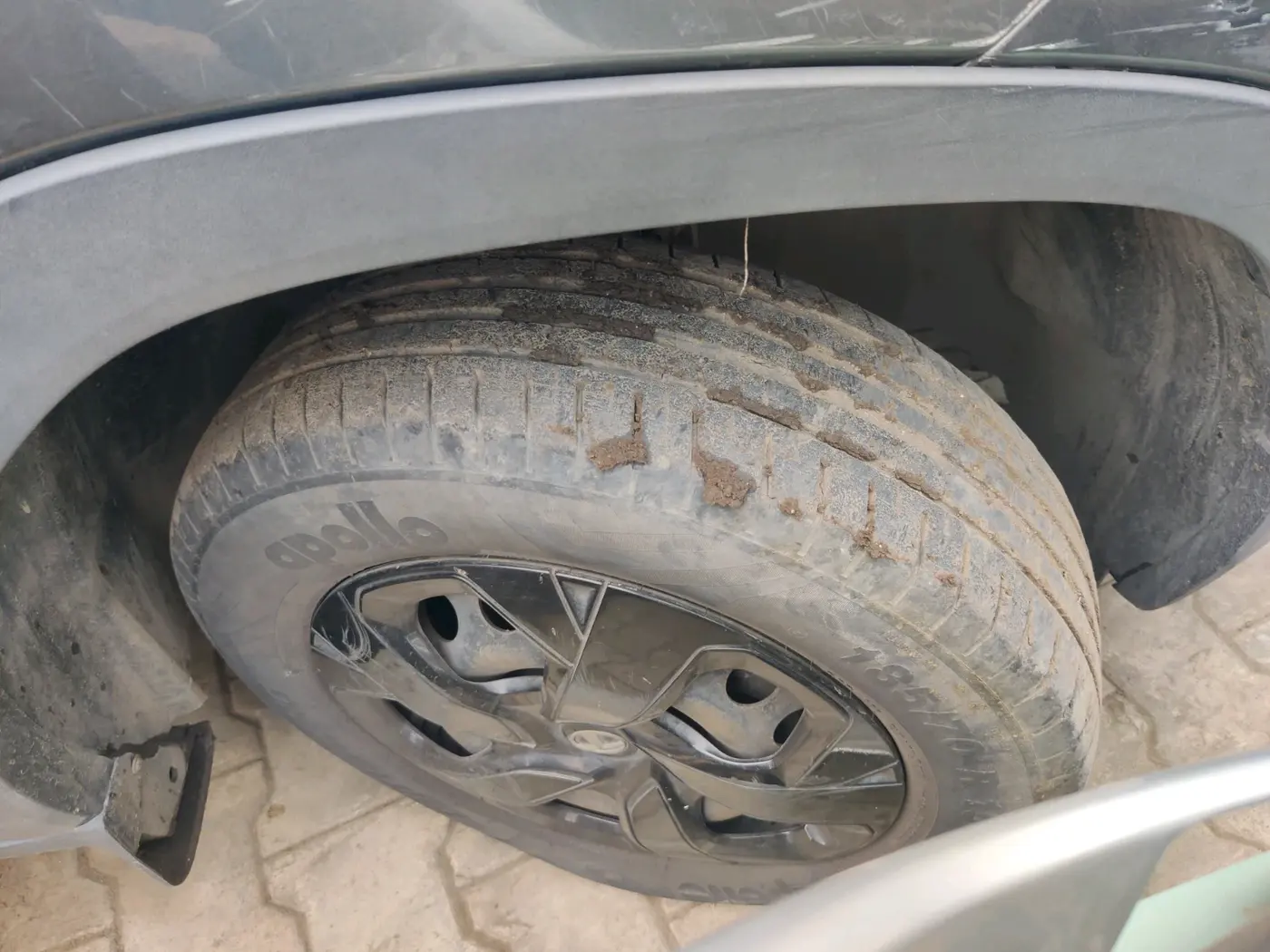 2022 Tata PUNCH ADVENTURE MT, CNG, Manual, 72,492 km, tyre
