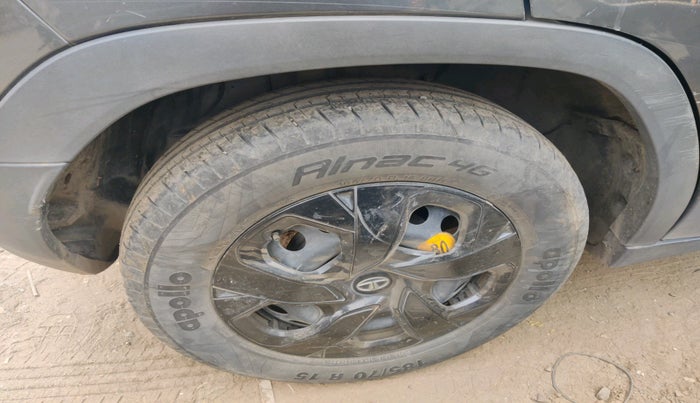 2022 Tata PUNCH ADVENTURE MT, Petrol, Manual, 72,492 km, tyre