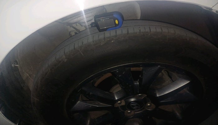 2018 Hyundai Elite i20 ASTA 1.2  CVT, Petrol, Automatic, 33,915 km, tyre