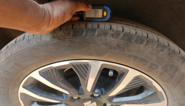 2021 Maruti Vitara Brezza ZXI PLUS DUAL TONE, Petrol, Manual, 28,543 km, tyre