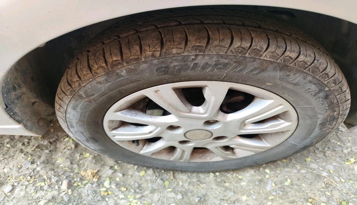 2016 Tata Tiago XZ PETROL, Petrol, Manual, 75,146 km, tyre