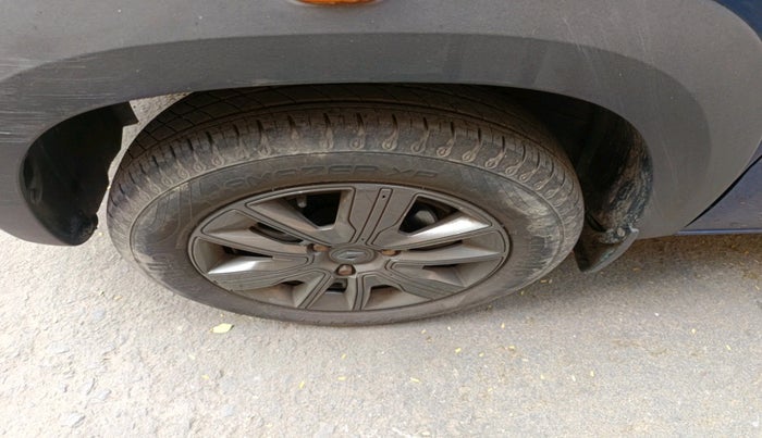 2020 Renault Kwid CLIMBER 1.0 (O), Petrol, Manual, 8,716 km, tyre