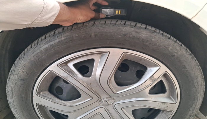 2023 Tata ALTROZ XT DIESEL, Diesel, Manual, 43,000 km, tyre