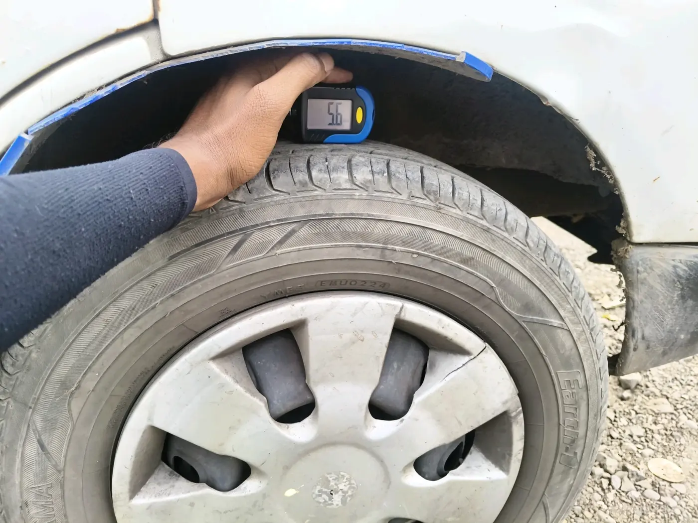 2014 Maruti Eeco 5 STR WITH A/C+HTR, CNG, Manual, 79,430 km, tyre