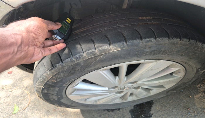 2015 Maruti Swift ZDI, Diesel, Manual, 80,826 km, tyre