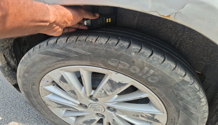 2015 Maruti Swift ZDI, Diesel, Manual, 80,826 km, tyre