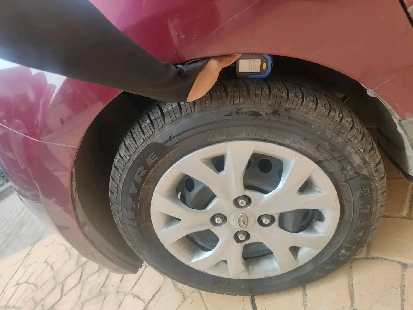 2015 Hyundai Grand i10 SPORTZ 1.2 KAPPA VTVT, Petrol, Manual, 54,555 km, tyre