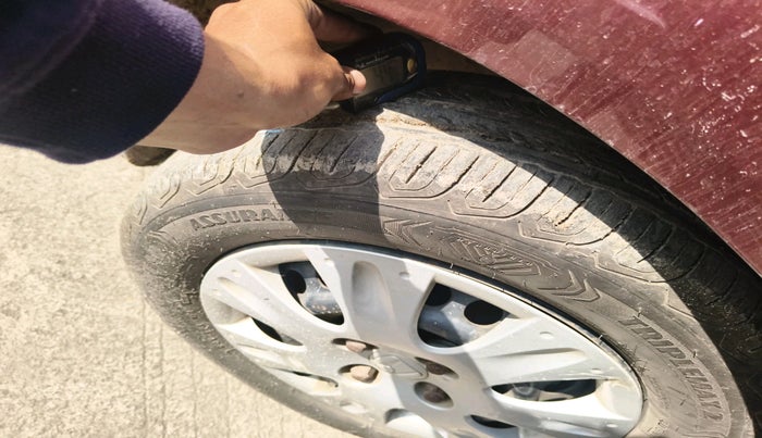 2015 Honda Amaze 1.2L I-VTEC S, Petrol, Manual, 1,11,150 km, tyre