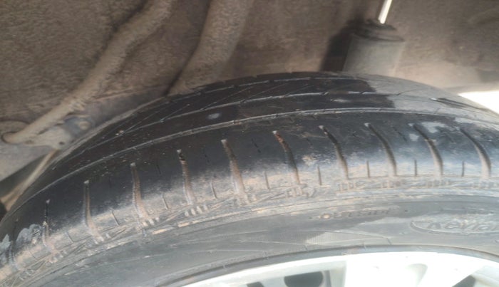 2015 Honda Amaze 1.2L I-VTEC S, Petrol, Manual, 95,013 km, tyre