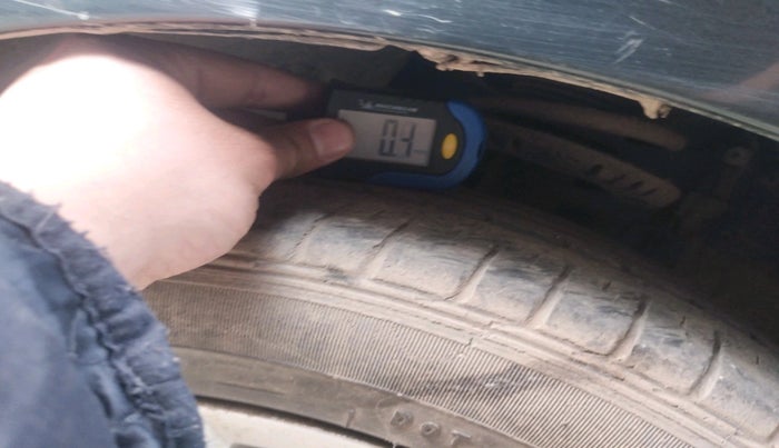 2018 Volkswagen Vento HIGHLINE PLUS 1.2 AT 16 ALLOY, Petrol, Automatic, 84,972 km, tyre